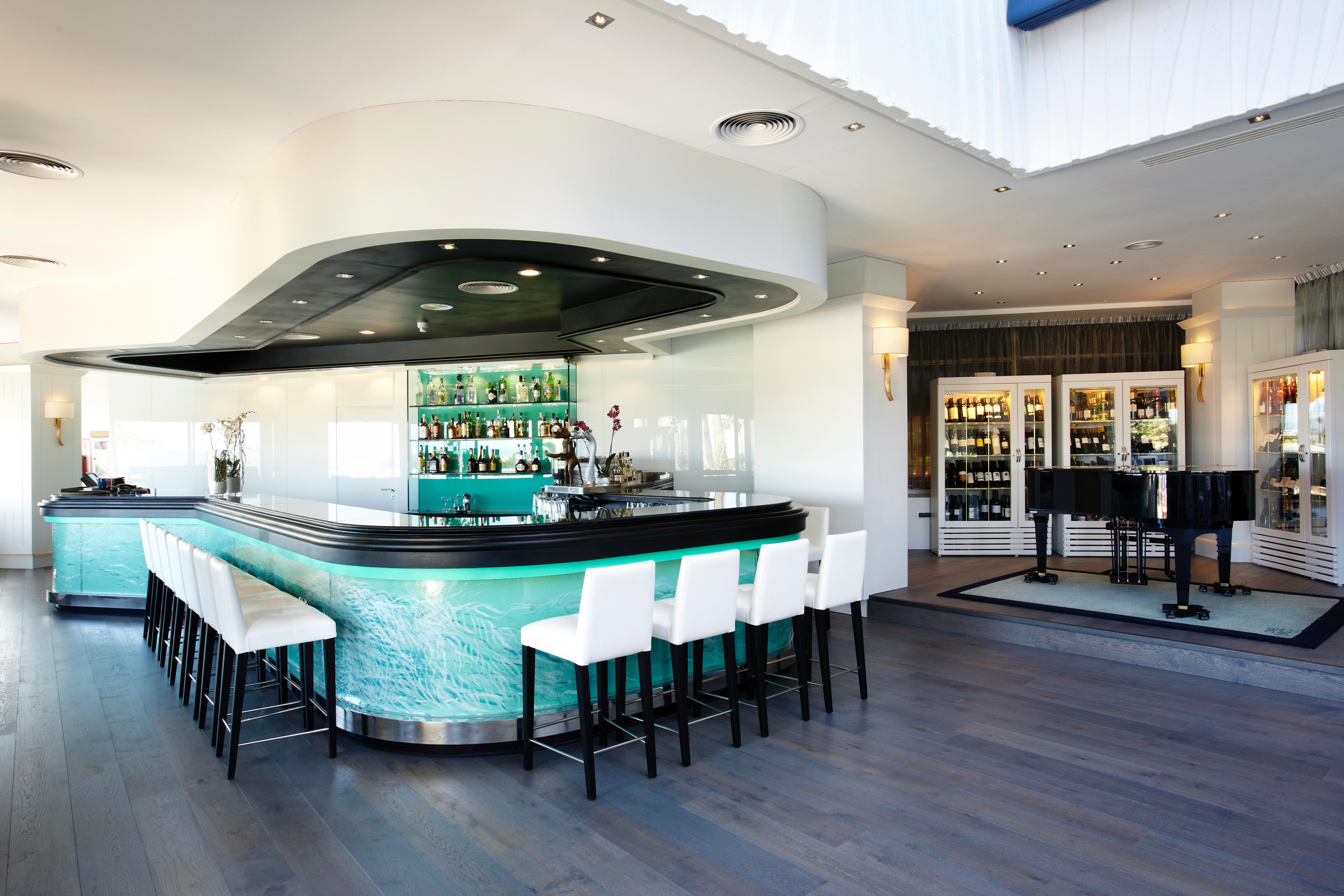 Gpro Valparaiso Palace & Spa Palma de Mallorca Exterior photo The bar at the hotel