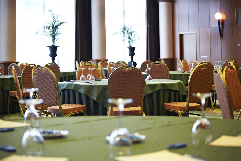 Gpro Valparaiso Palace & Spa Palma de Mallorca Exterior photo The hotel has a conference hall